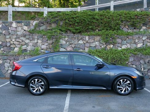 Used 2017 Honda Civic EX image 10