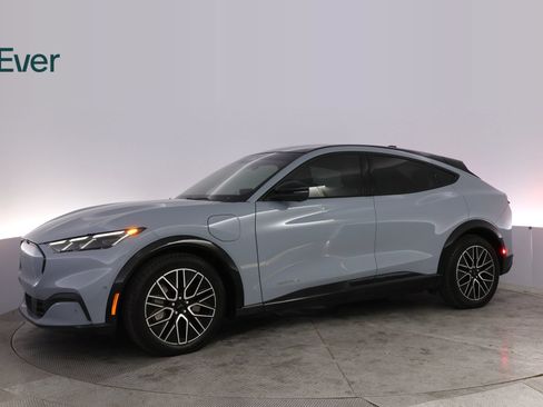 Used 2024 Ford Mustang Mach-E Premium AWD/4WD image 18
