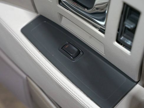 Used 1996 Cadillac Seville STS FWD image 36