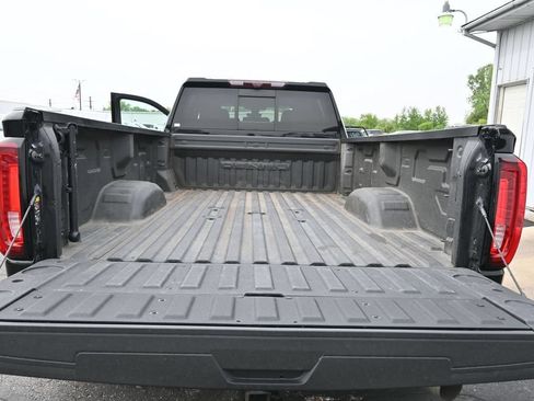 Used 2022 GMC Sierra 3500 Denali w/ Denali Ultimate Package AWD/4WD image 18