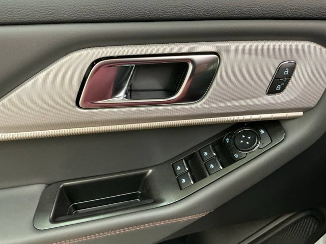 New 2026 Ford Explorer Active AWD/4WD image 16