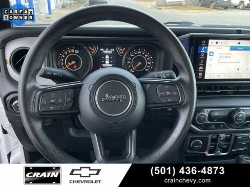 Used 2025 Jeep Gladiator Sport image 13