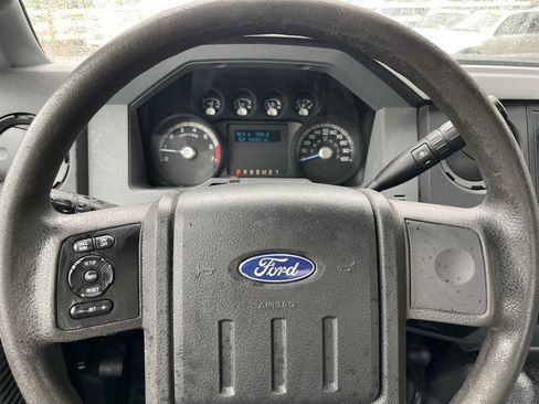 Used 2011 Ford F250 XL image 19