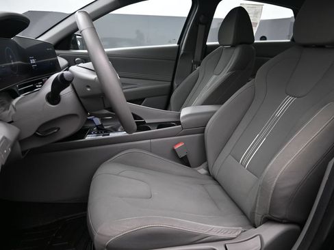 Certified 2023 Hyundai Elantra SEL w/ Convenience Package FWD image 10