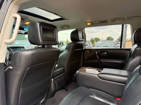 Used 2016 INFINITI QX80 Luxe w/ 22" Wheel Package image 18