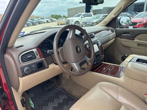 Used 2013 Chevrolet Tahoe LTZ image 22