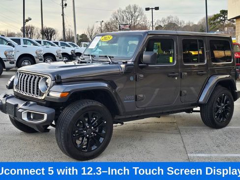 Used 2025 Jeep Wrangler Unlimited Sahara w/ Safety Group image 9