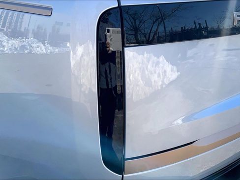 New 2026 Land Rover Range Rover SV image 14