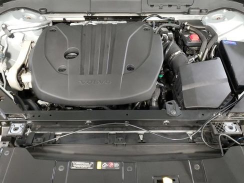 Used 2025 Volvo XC60 B5 Plus w/ Protection Package Premier AWD/4WD image 27