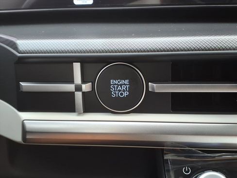 New 2026 Hyundai Santa Fe SEL image 10