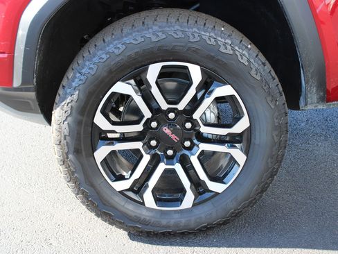 New 2026 GMC Canyon AT4 w/ AT4 Premium Package image 11