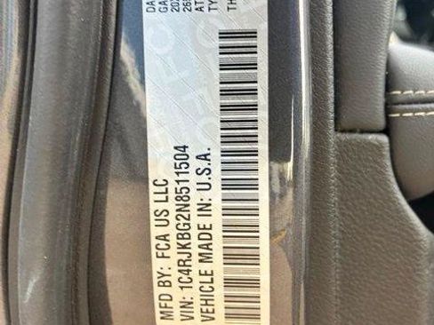Used 2022 Jeep Grand Cherokee L Limited AWD/4WD image 15