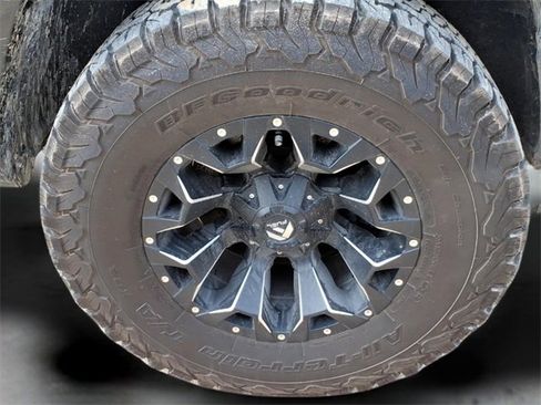 Used 2019 RAM 1500 Laramie image 11