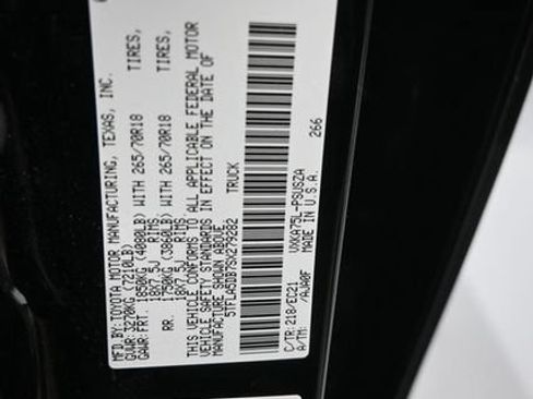 Used 2025 Toyota Tundra SR5 w/ TRD Off-Road Premium Package AWD/4WD image 15