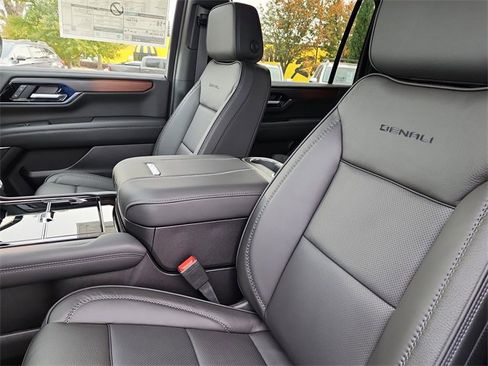 New 2026 GMC Yukon XL Denali w/ Sun & Power Step Package image 14