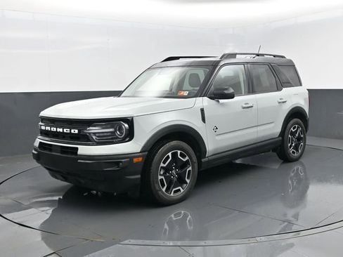 Used 2021 Ford Bronco Sport Outer Banks image 2