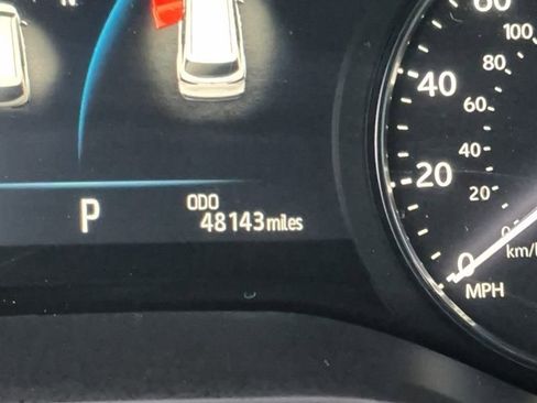 Used 2021 Toyota Sienna Limited image 10