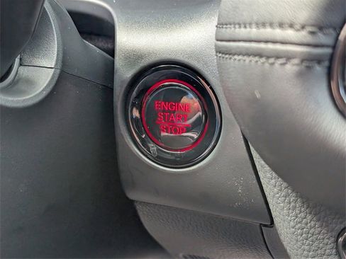 New 2026 Honda HR-V LX image 18