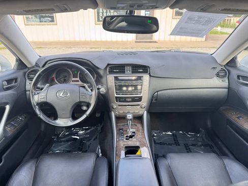 Used 2009 Lexus IS 250 AWD w/ Premium Pkg image 2