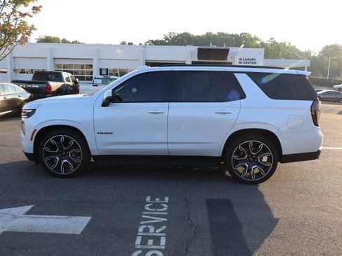 Used 2025 Chevrolet Tahoe RST w/ RST Capability Package AWD/4WD image 18