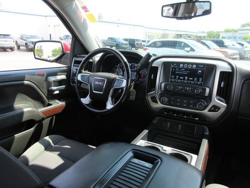 Used 2018 GMC Sierra 1500 SLE w/ Suspension Package, Off-Road AWD/4WD image 23