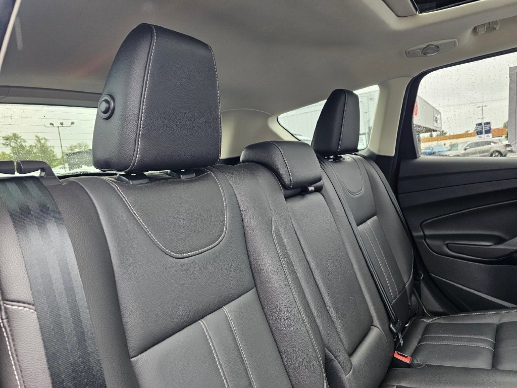 Used 2013 Ford Escape Titanium w/ Parking Technology Pkg AWD/4WD image 13
