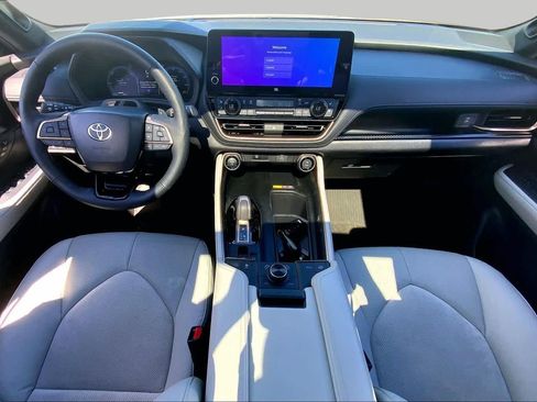 Used 2026 Toyota Grand Highlander AWD Hybrid image 16