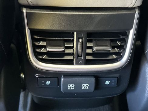 Used 2022 Subaru Outback Limited image 14