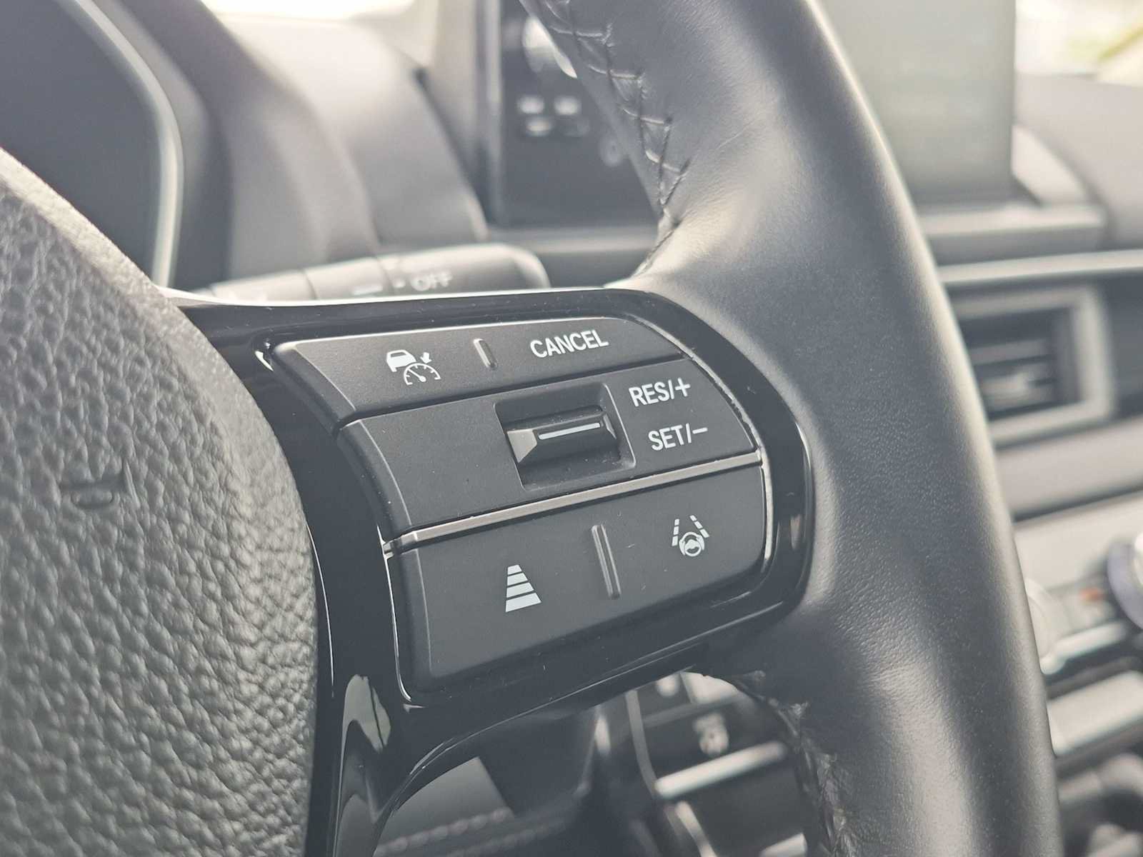 Certified 2024 Honda Pilot Touring image 25