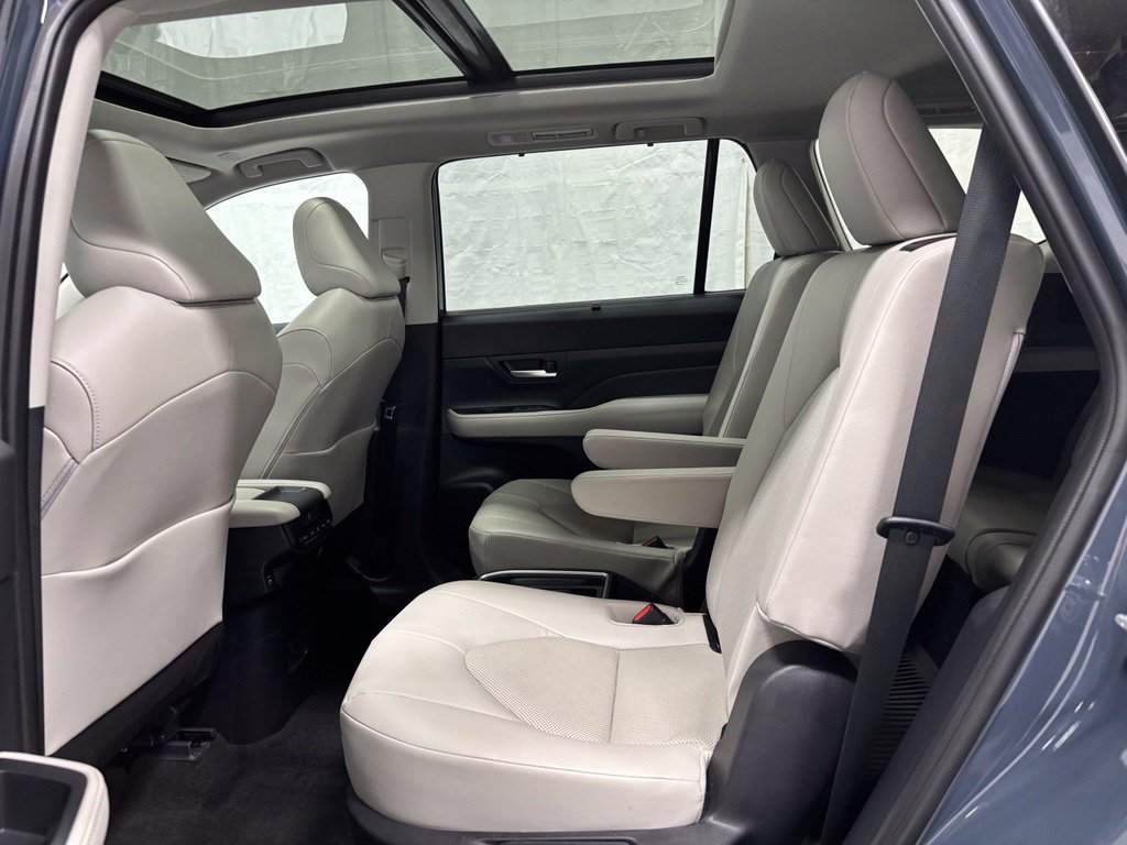 Used 2026 Toyota Grand Highlander AWD image 50