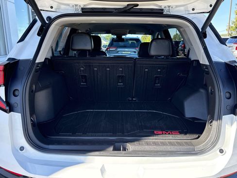 Used 2023 GMC Terrain SLT w/ Elevation Edition AWD/4WD image 18