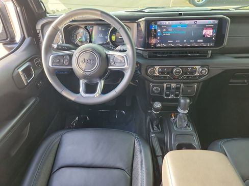 Used 2024 Jeep Wrangler High Altitude AWD/4WD image 18