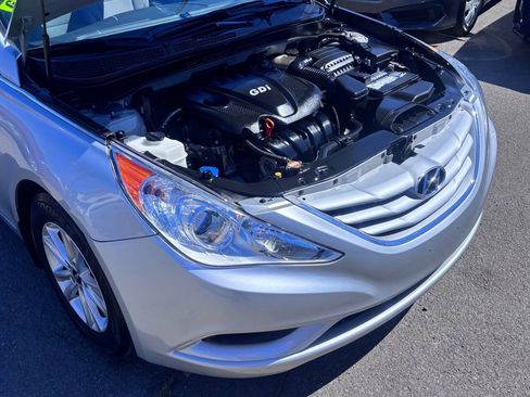 Used 2012 Hyundai Sonata GLS w/ Popular Equipment Pkg FWD image 9