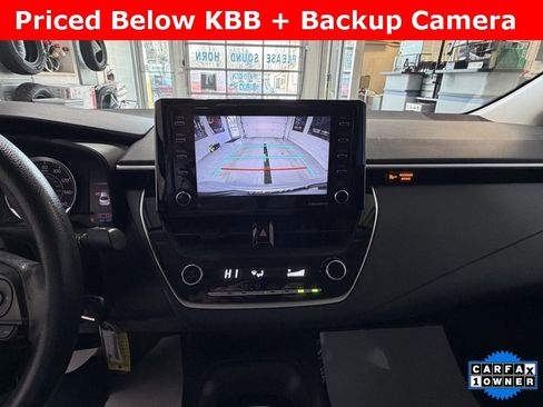 Used 2021 Toyota Corolla LE image 9