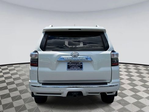 Used 2017 Toyota 4Runner Limited AWD/4WD image 3