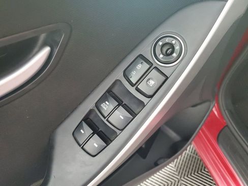 Used 2016 Hyundai Elantra GT image 26