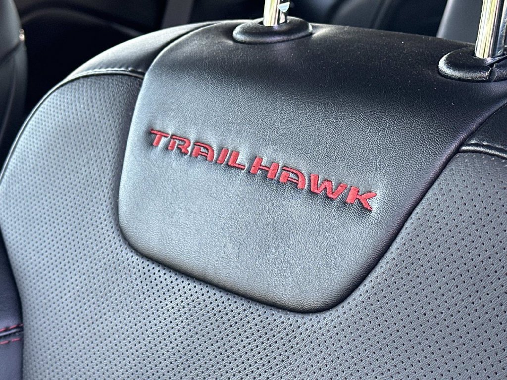 Used 2022 Jeep Cherokee Trailhawk w/ Sound & Nav Group AWD/4WD image 27