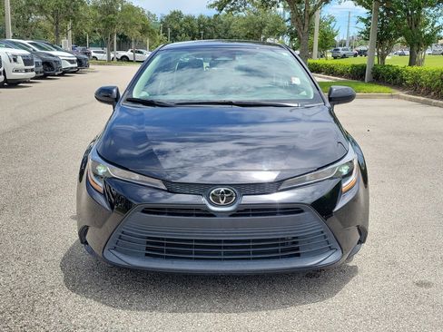 Used 2023 Toyota Corolla LE FWD image 2