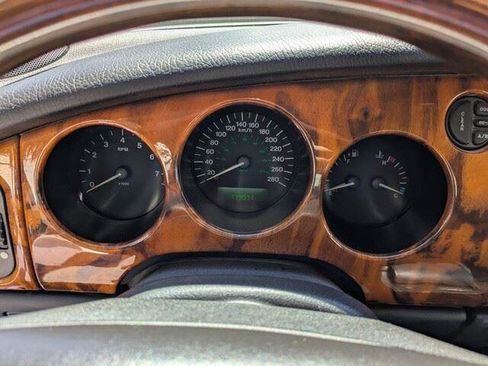 Used 1998 Jaguar XK8 Convertible image 20