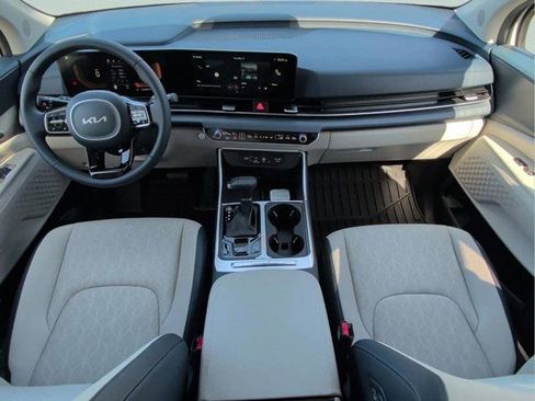 New 2026 Kia Carnival EX FWD image 16