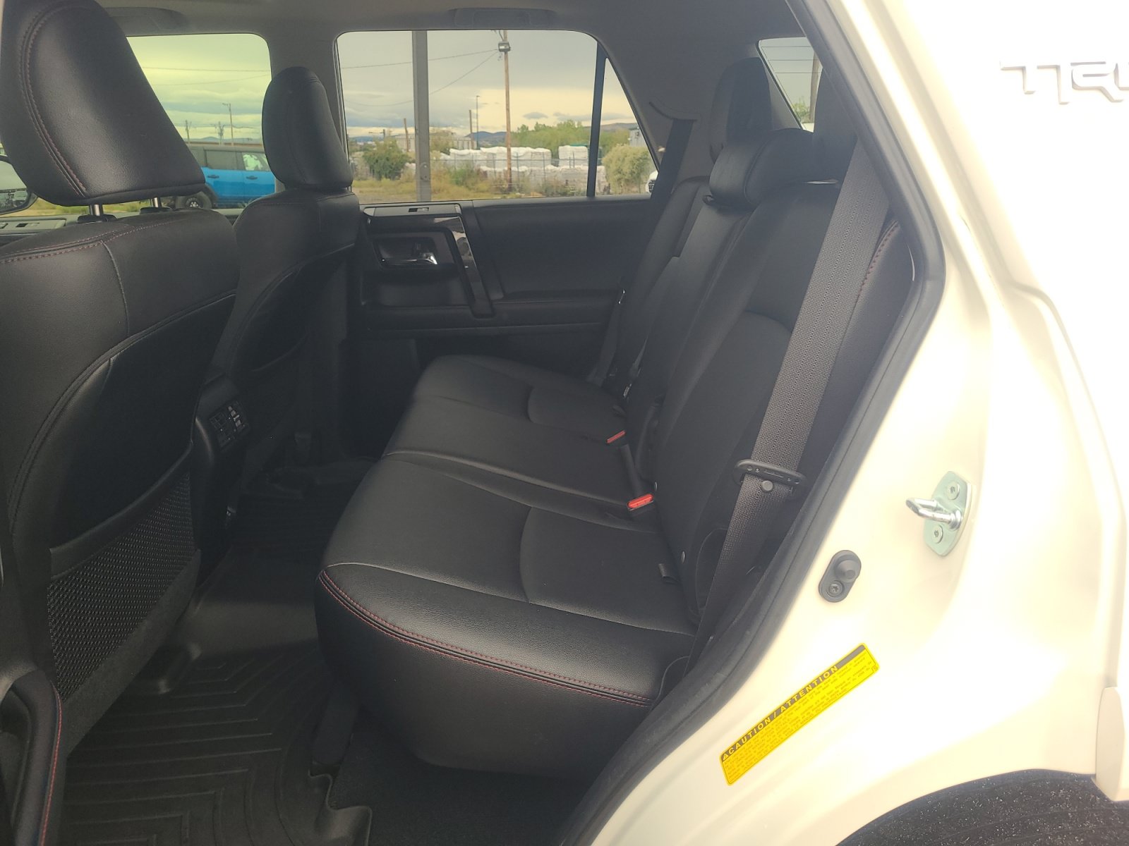 Used 2021 Toyota 4Runner TRD Off-Road Premium w/ Moonroof Package AWD/4WD image 17