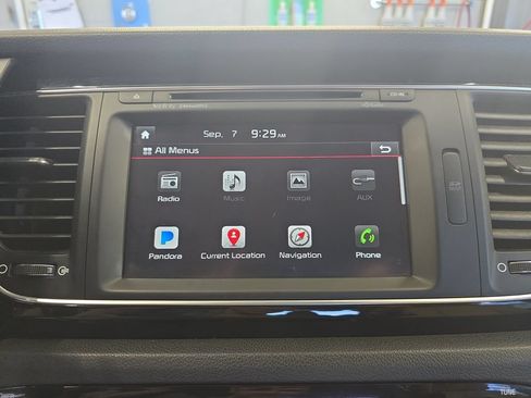 Used 2015 Kia Sedona SX FWD image 22