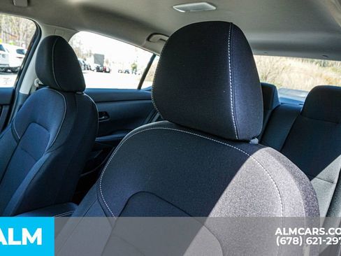 Used 2025 Nissan Sentra S image 18