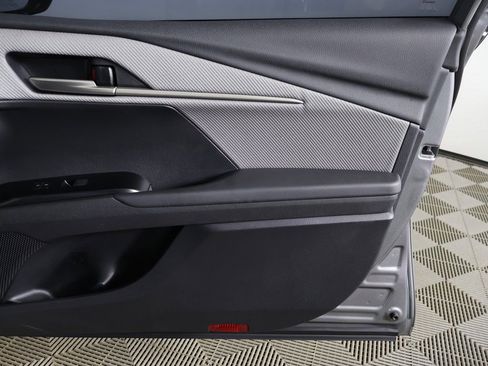 Used 2025 Toyota Camry SE w/ Convenience Package image 22