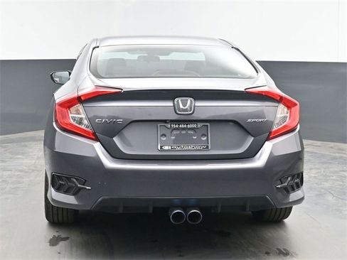 Used 2019 Honda Civic Sport image 9