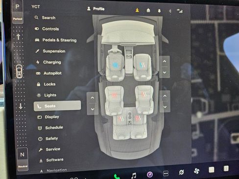 Used 2022 Tesla Model X image 39