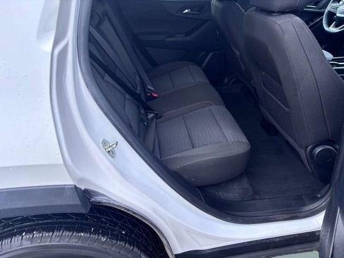 Used 2025 Chevrolet Equinox LT FWD image 34