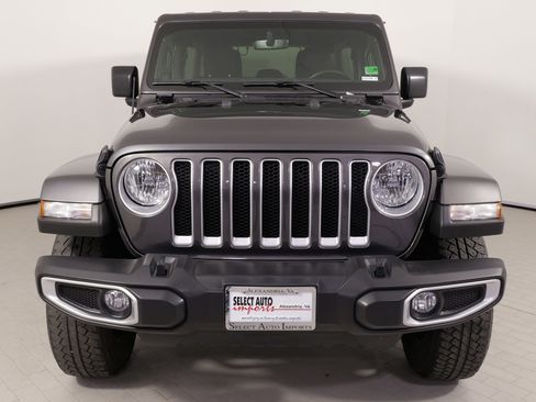 Used 2021 Jeep Wrangler Unlimited Sahara image 5