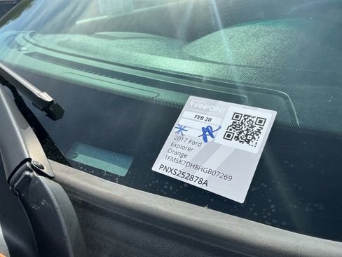 Used 2017 Ford Explorer XLT w/ Equipment Group 202A image 25