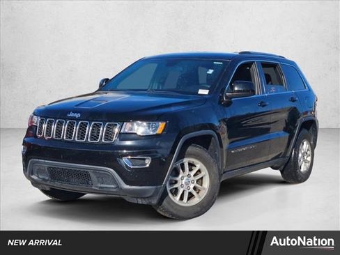 Used 2018 Jeep Grand Cherokee Laredo image 1